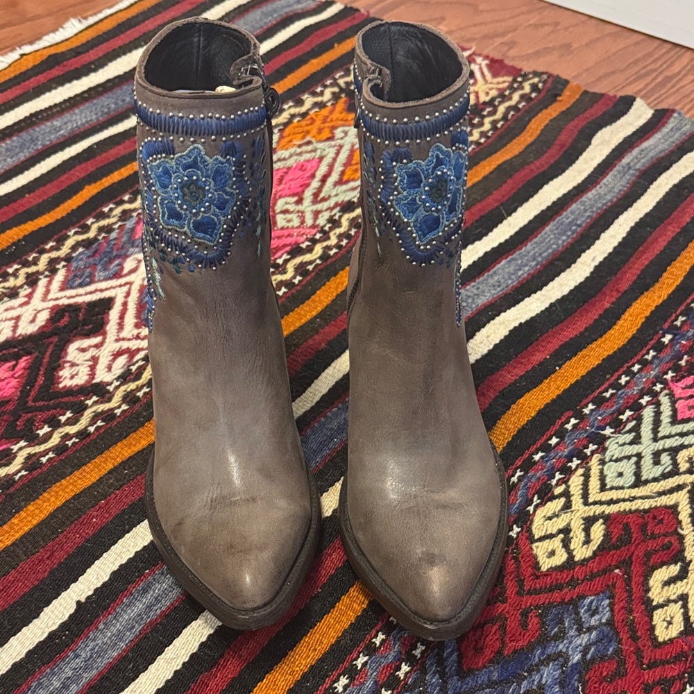 Double D Ranch Blue and Gray Heeled Boots